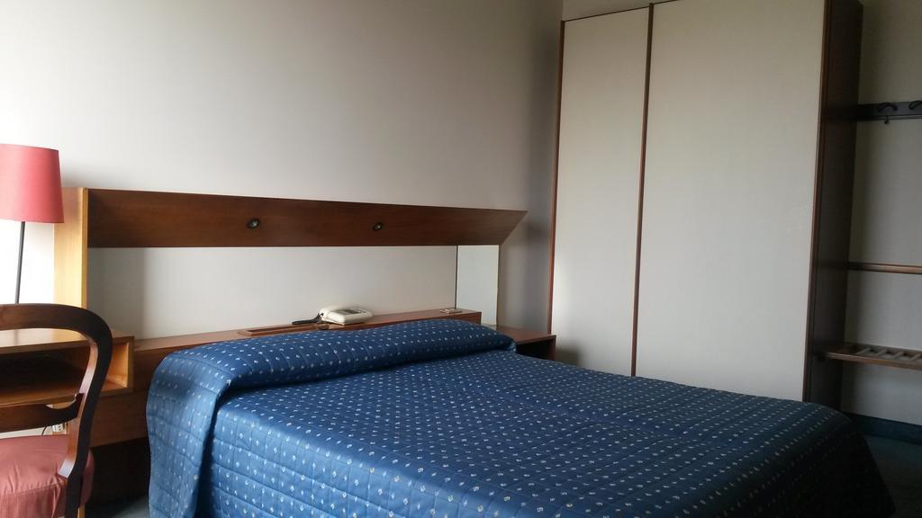 Cravero Rooms Caltignaga Oda fotoğraf